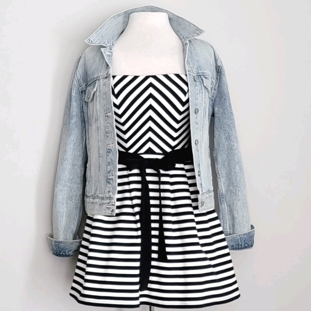 Forever 21 Strapless Blue & White Mini Dress. - Picture 2 of 6